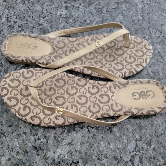 GUESS gold  flipflop - Picture 1 of 6